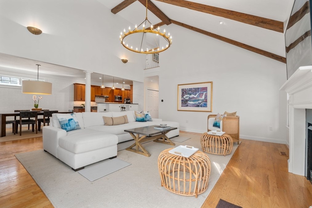 208 Marina Dr, Quincy MA 02171-1573 exterior