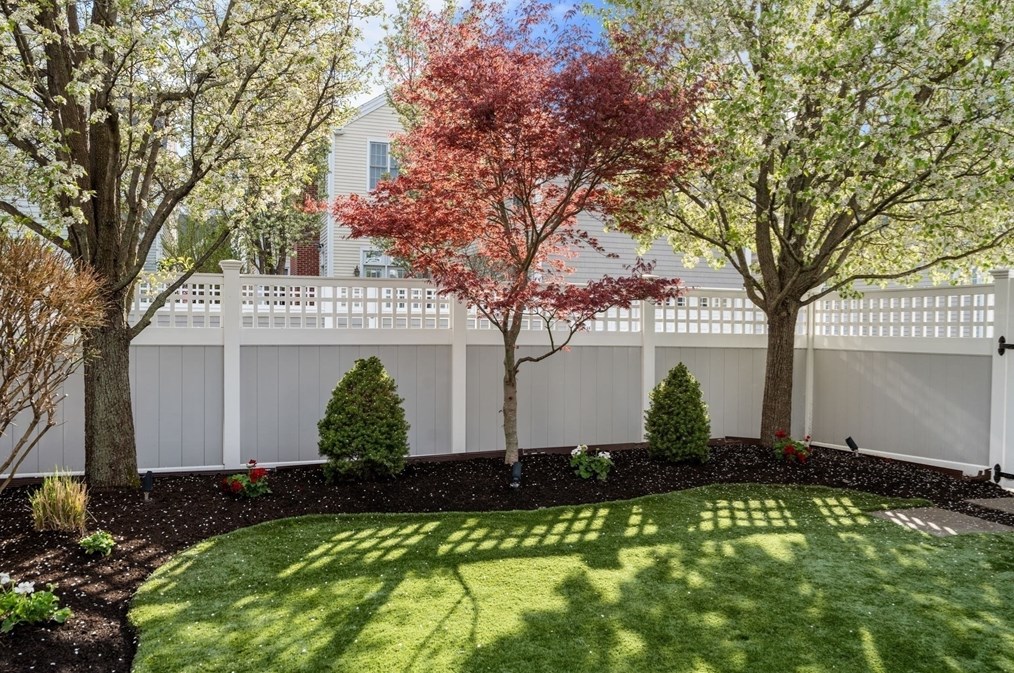 208 Marina Dr, Quincy MA 02171-1573 exterior