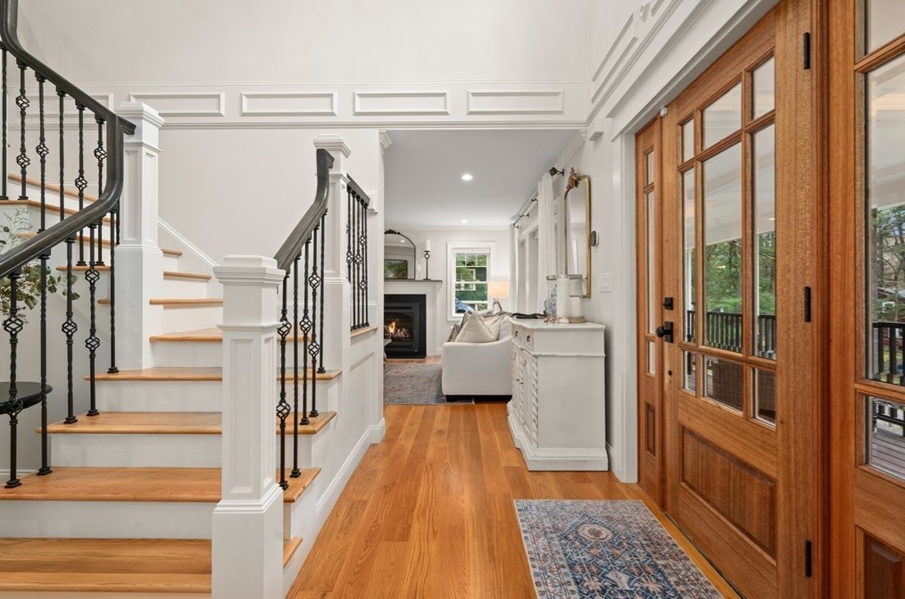 14 Frst Rd, Wakefield MA 01880-3643 exterior