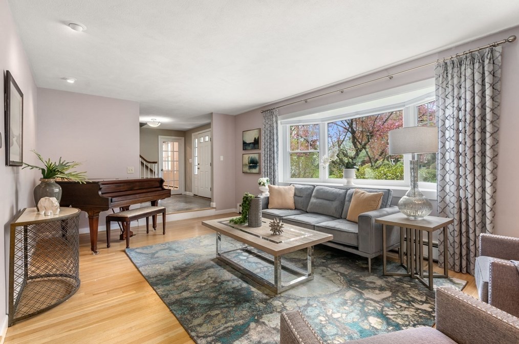 39 Grace Rd, Newton MA 02459-3426 exterior