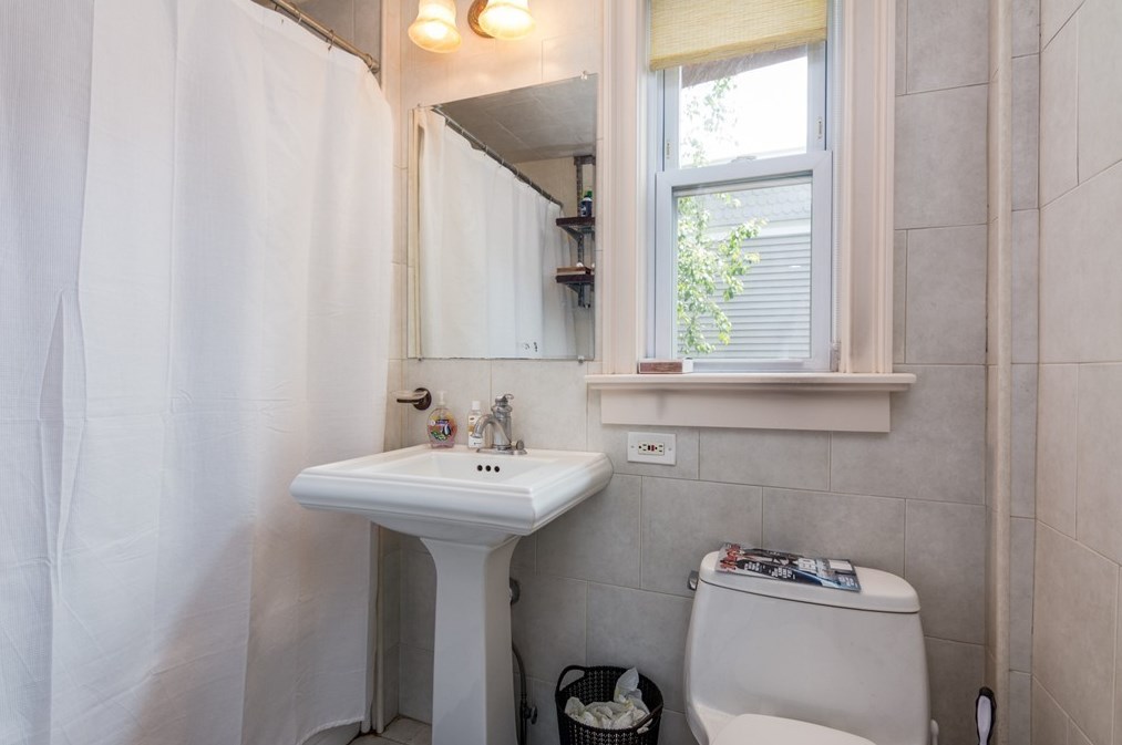 164 L St, Boston MA exterior