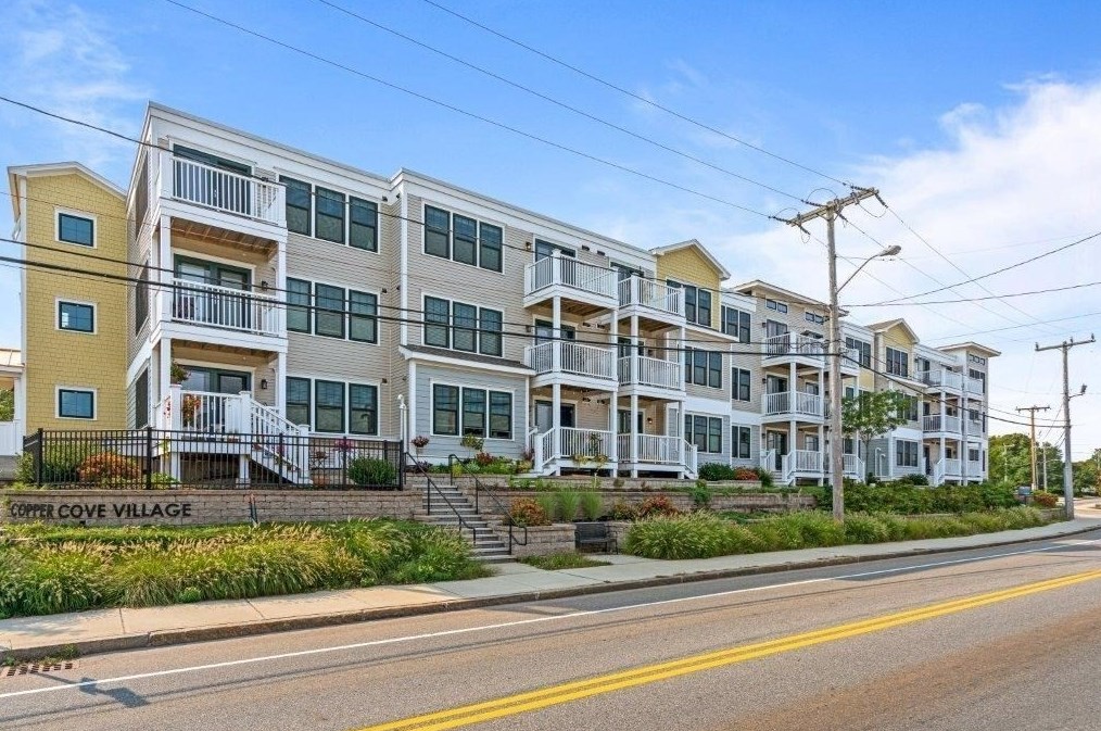 216 Water St, Plymouth MA  02360-4033 exterior