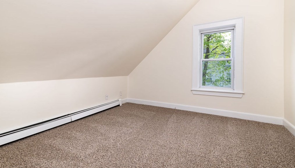 310 Middle St, Weymouth MA 02189-1202 exterior