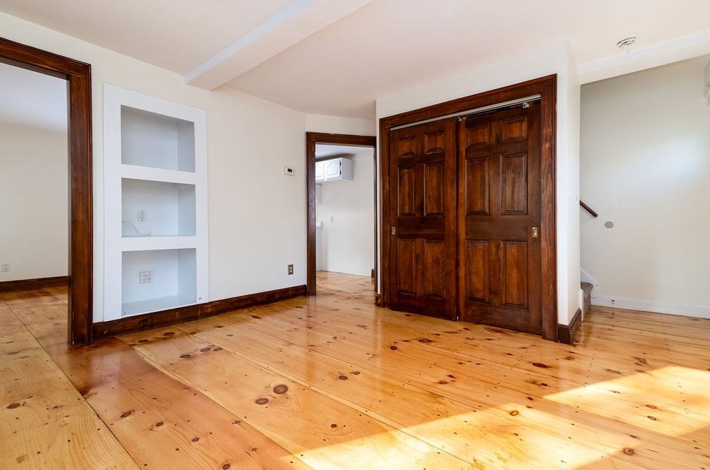 310 Middle St, Weymouth MA 02189-1202 exterior