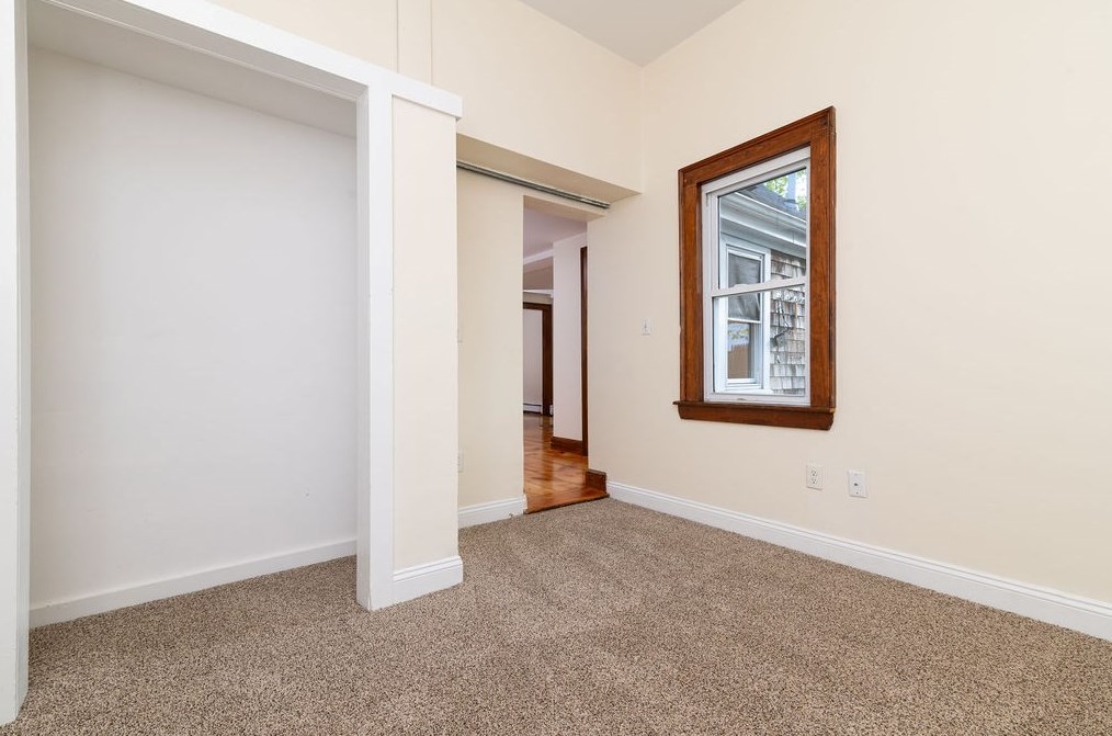 310 Middle St, Weymouth MA 02189-1202 exterior