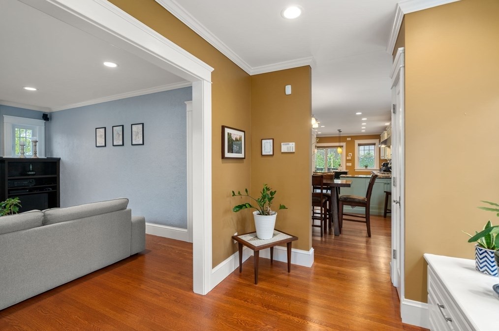 107 Green Hill Pkwy, Worcester MA  01605-2515 exterior