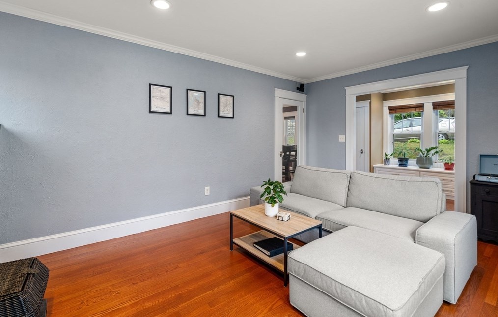 107 Green Hill Pkwy, Worcester MA  01605-2515 exterior