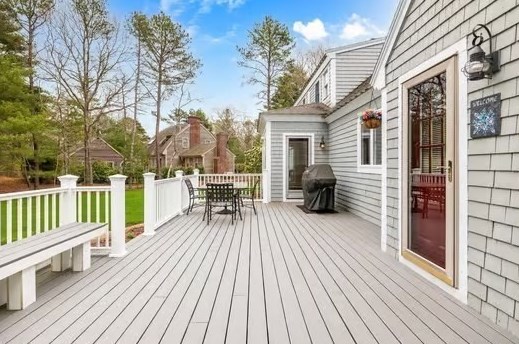 54 Way, Mashpee MA 02649-3536 exterior