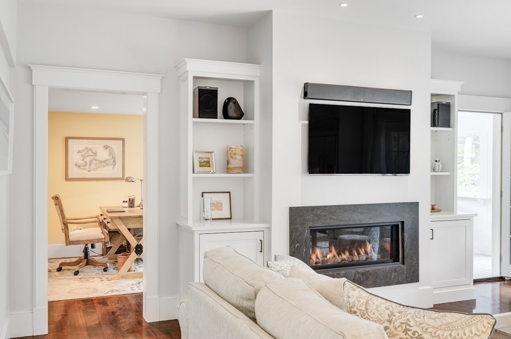 25 Glover Sq, Chatham MA 02633-2016 exterior