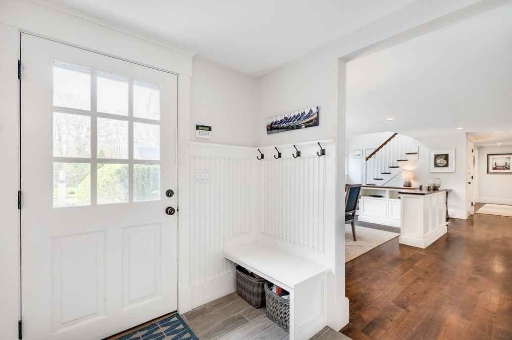 25 Glover Sq, Chatham MA 02633-2016 exterior