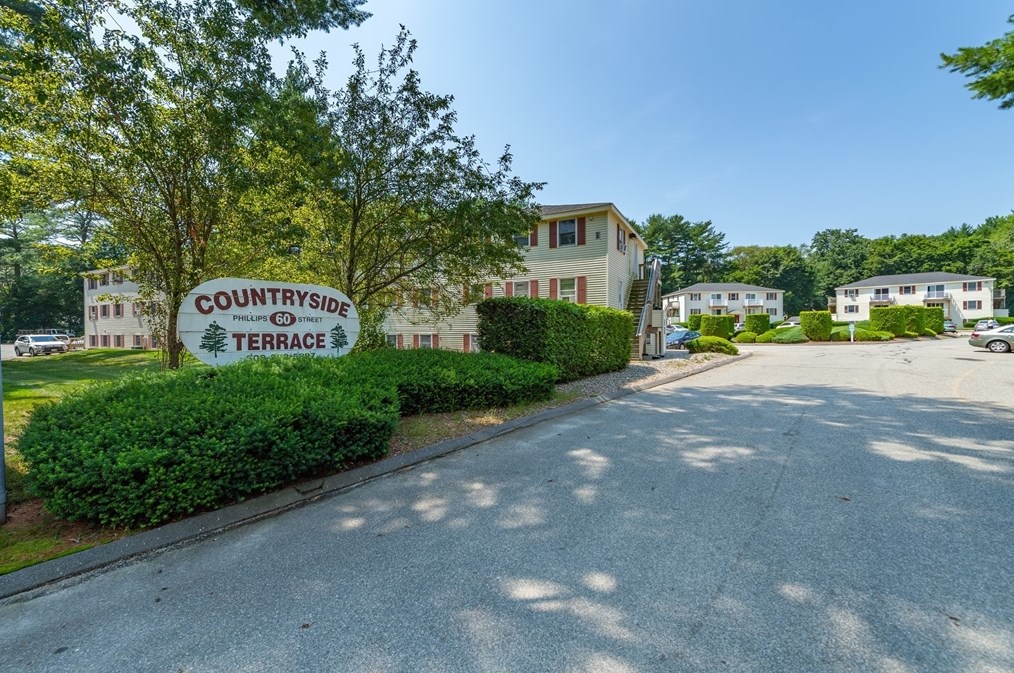 60 Phillips St, Attleboro MA  02703-6129 exterior