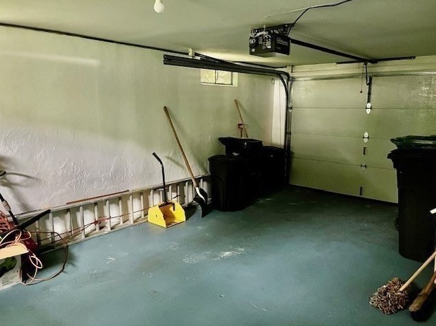 181 Beauchamp Ter, Chicopee MA 01020-2574 exterior