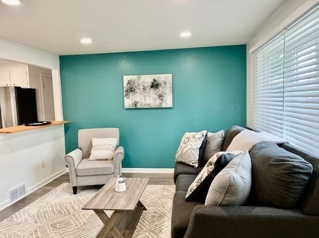 181 Beauchamp Ter, Chicopee MA 01020-2574 exterior