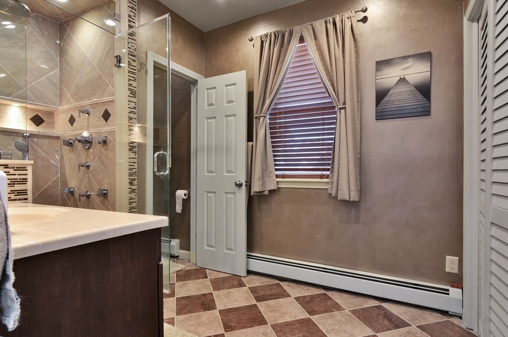 30 Lynn St, Lawrence MA 01843-2808 exterior