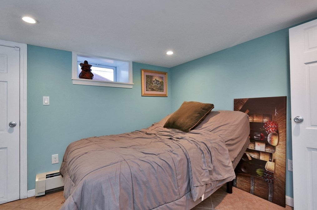 30 Lynn St, Lawrence MA 01843-2808 exterior