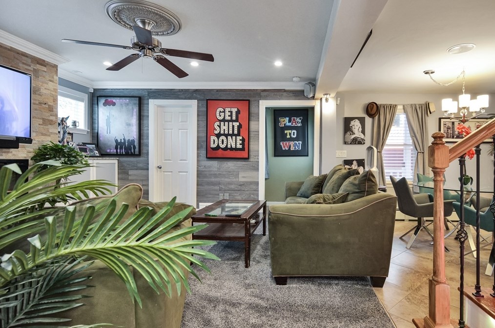 30 Lynn St, Lawrence MA 01843-2808 exterior