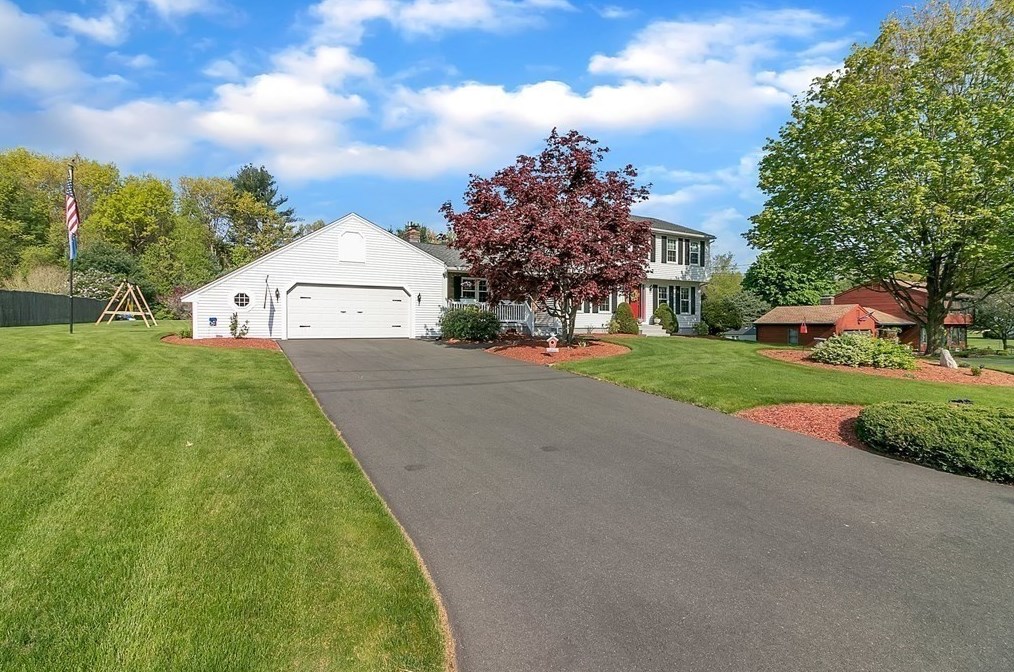 21 Gln Dr, Montgomery MA 01085-1253 exterior