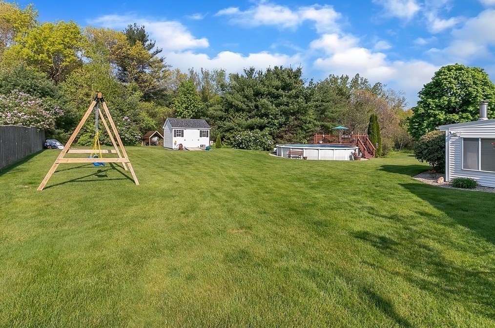 21 Gln Dr, Montgomery MA 01085-1253 exterior