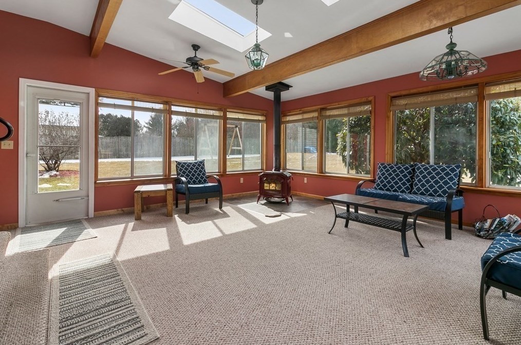 21 Gln Dr, Montgomery MA 01085-1253 exterior