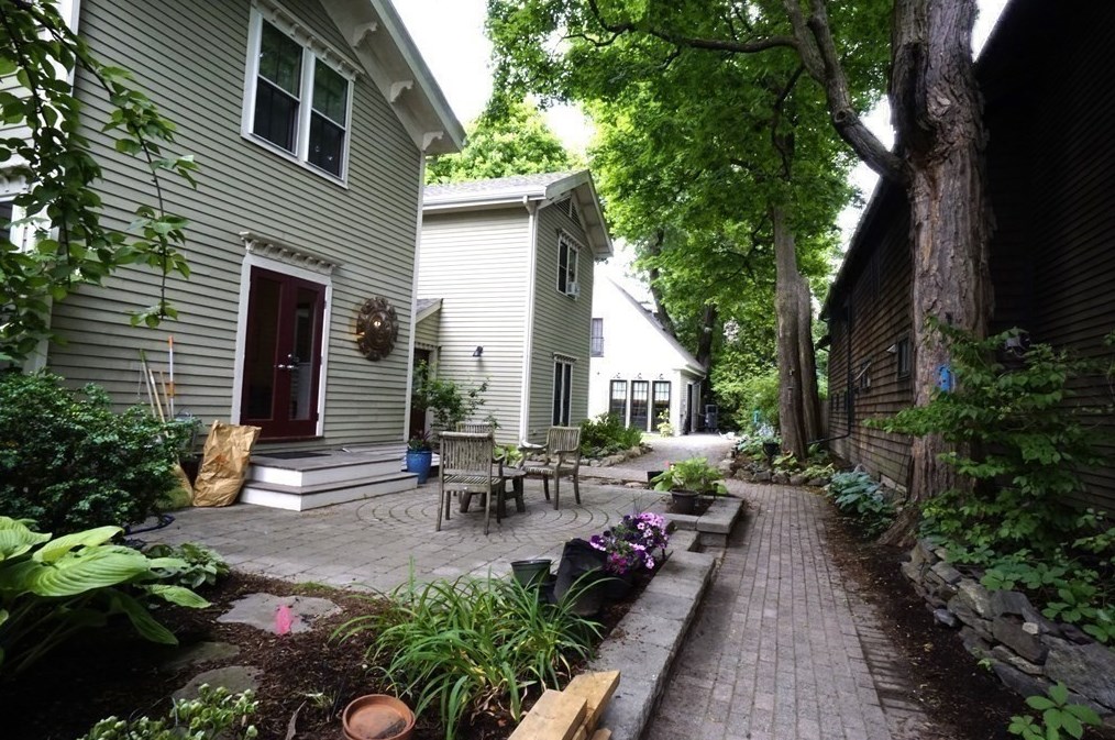 45 Orchard St, Somerville MA  02144-1326 exterior