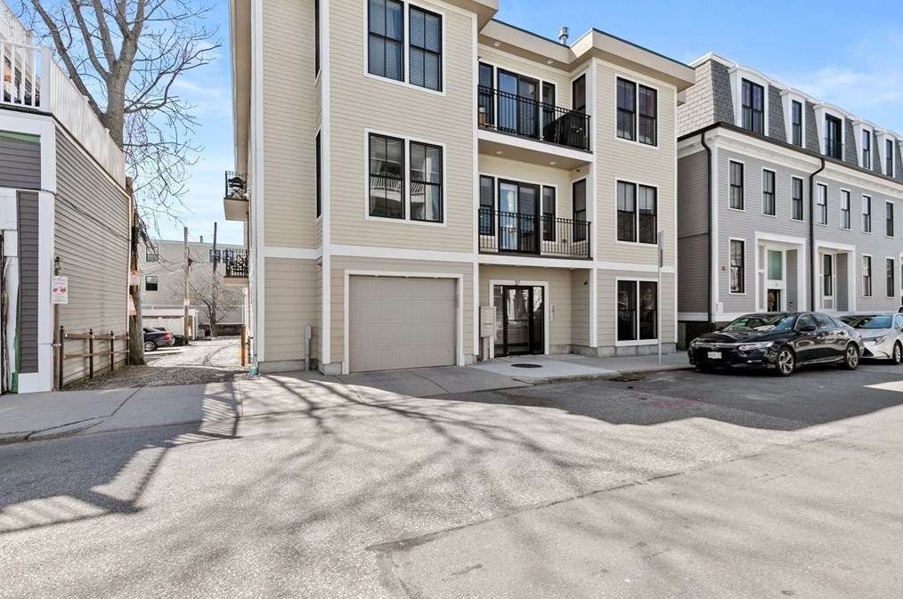 37 P St, Boston MA  exterior