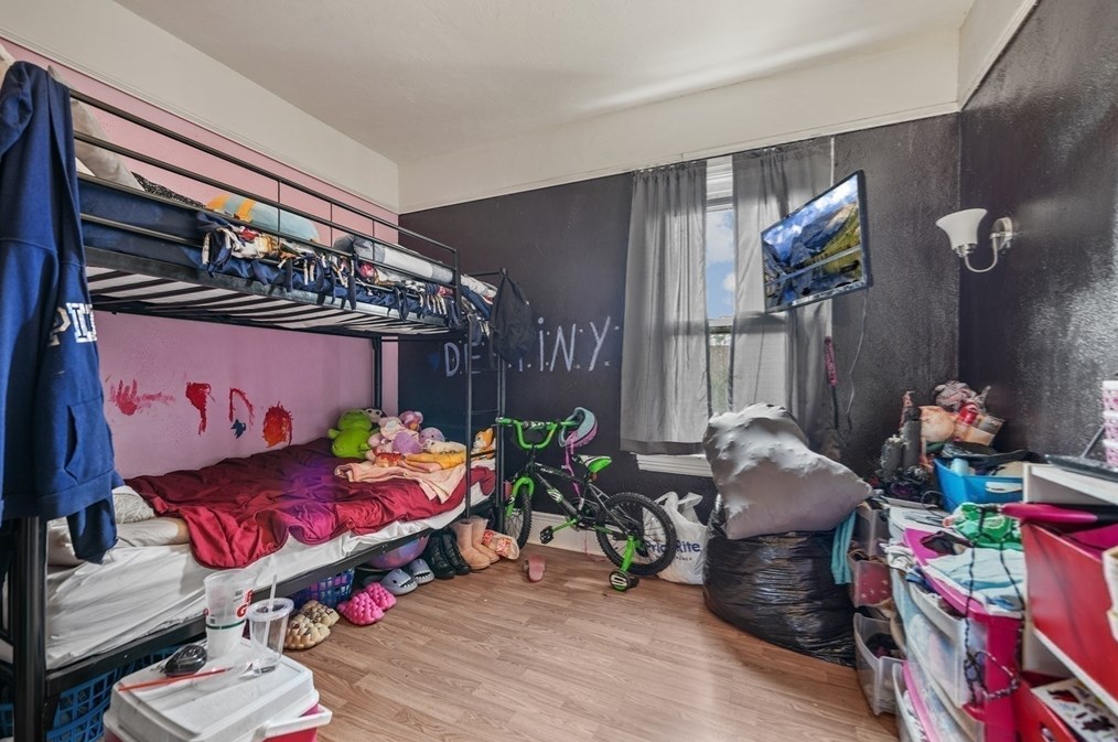 286 Columbia St, Fall River MA 02721-1319 exterior