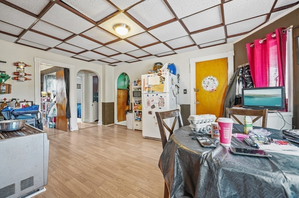 286 Columbia St, Fall River MA 02721-1319 exterior