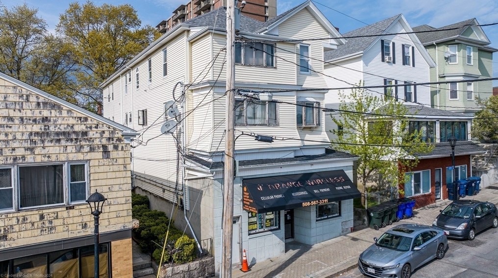 286 Columbia St, Fall River MA 02721-1319 exterior