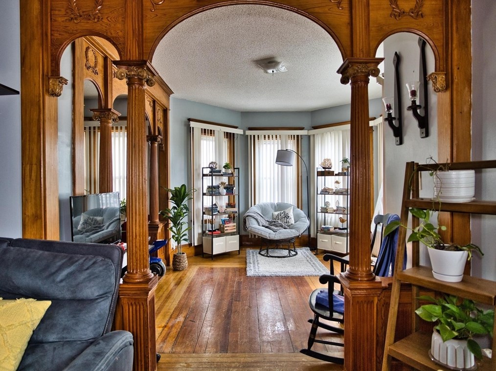 1 Stapleton St, New Bedford MA  02744-1111 exterior