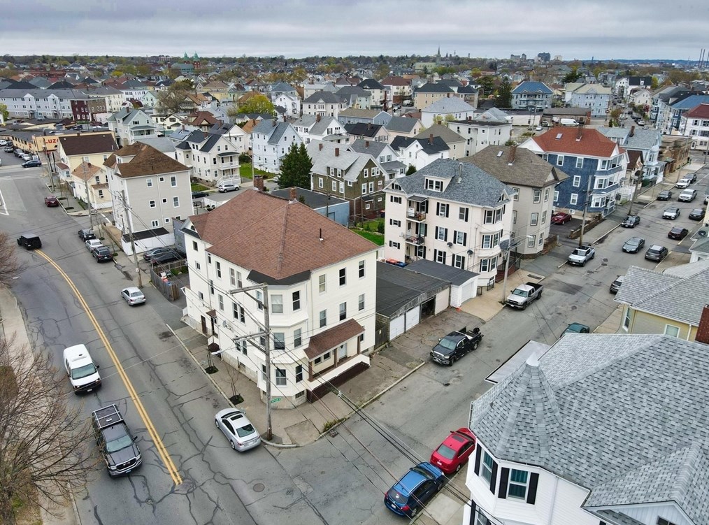 1 Stapleton St, New Bedford MA  02744-1111 exterior