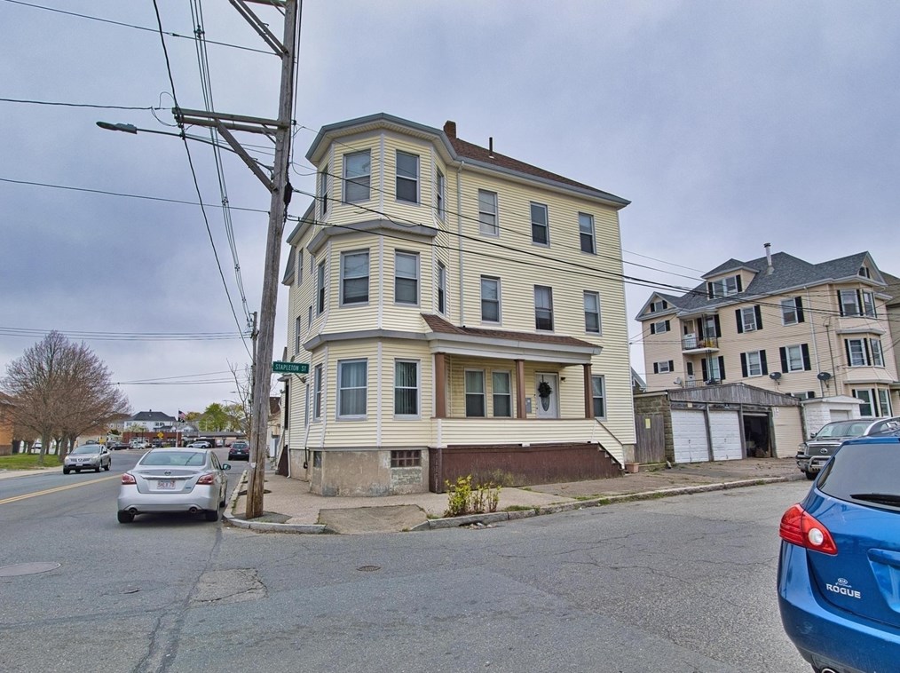 1 Stapleton St, New Bedford MA  02744-1111 exterior