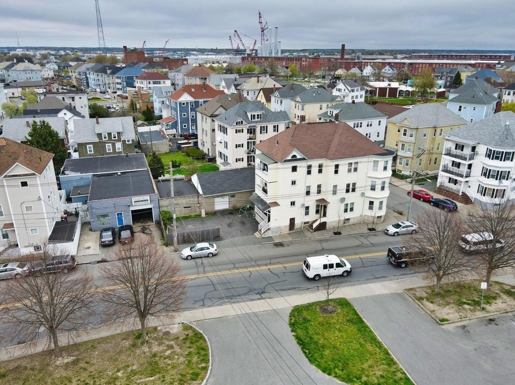 1 Stapleton St, New Bedford MA  02744-1111 exterior