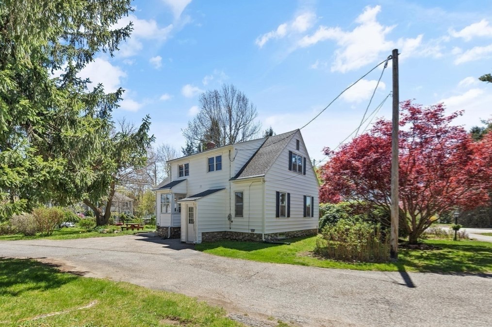 342 Bullard St, Holden MA 01520-2128 exterior