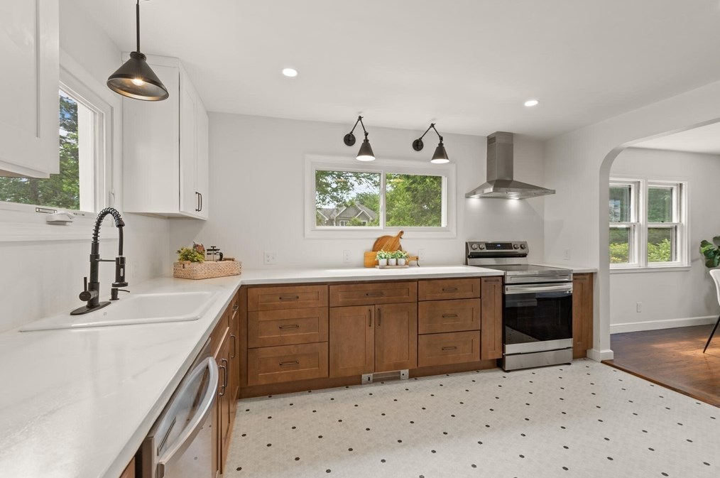 342 Bullard St, Holden MA 01520-2128 exterior