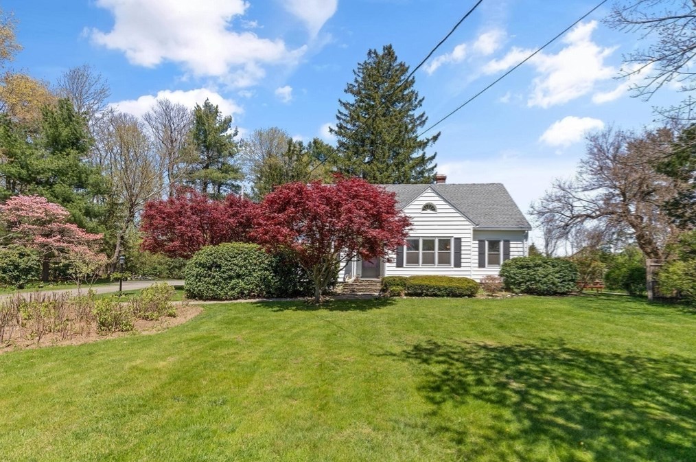 342 Bullard St, Holden MA 01520-2128 exterior