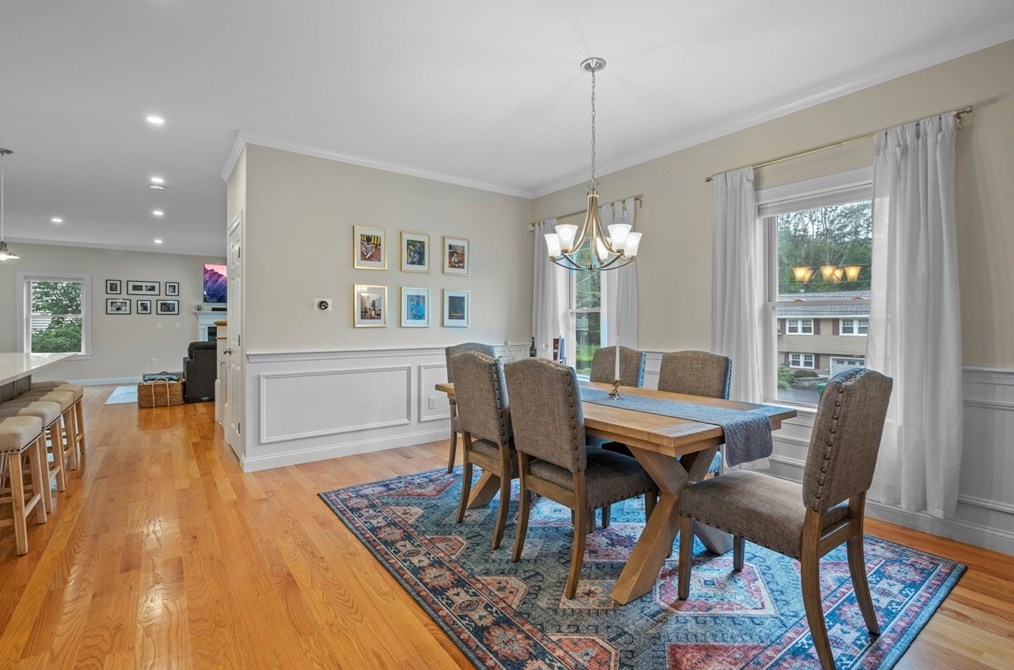 7 Douglas Ave, Burlington MA  exterior