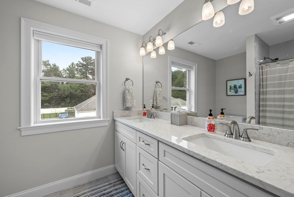 7 Douglas Ave, Burlington MA  exterior