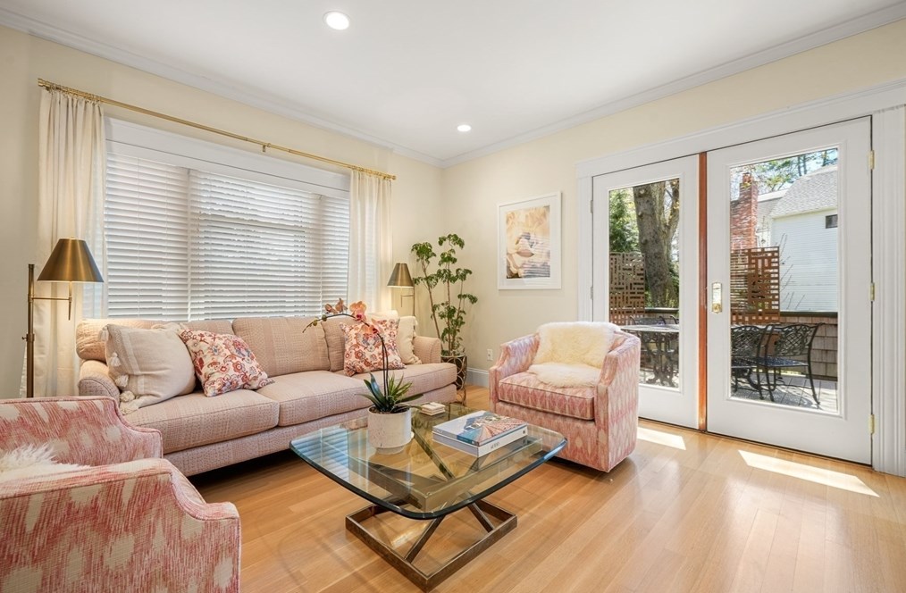 76 Fuller St, Newton MA 02465-2811 exterior