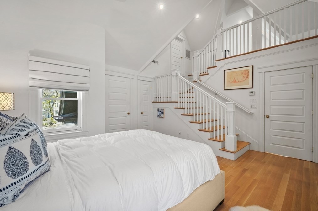 76 Fuller St, Newton MA 02465-2811 exterior