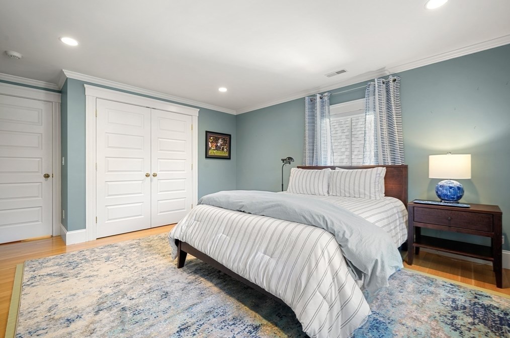 76 Fuller St, Newton MA 02465-2811 exterior