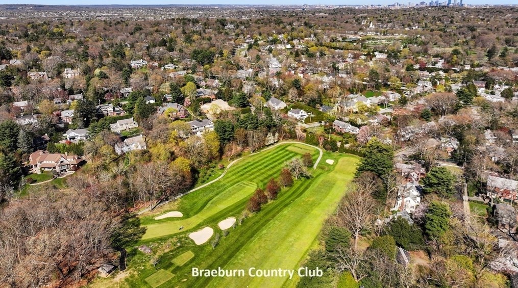 76 Fuller St, Newton MA 02465-2811 exterior