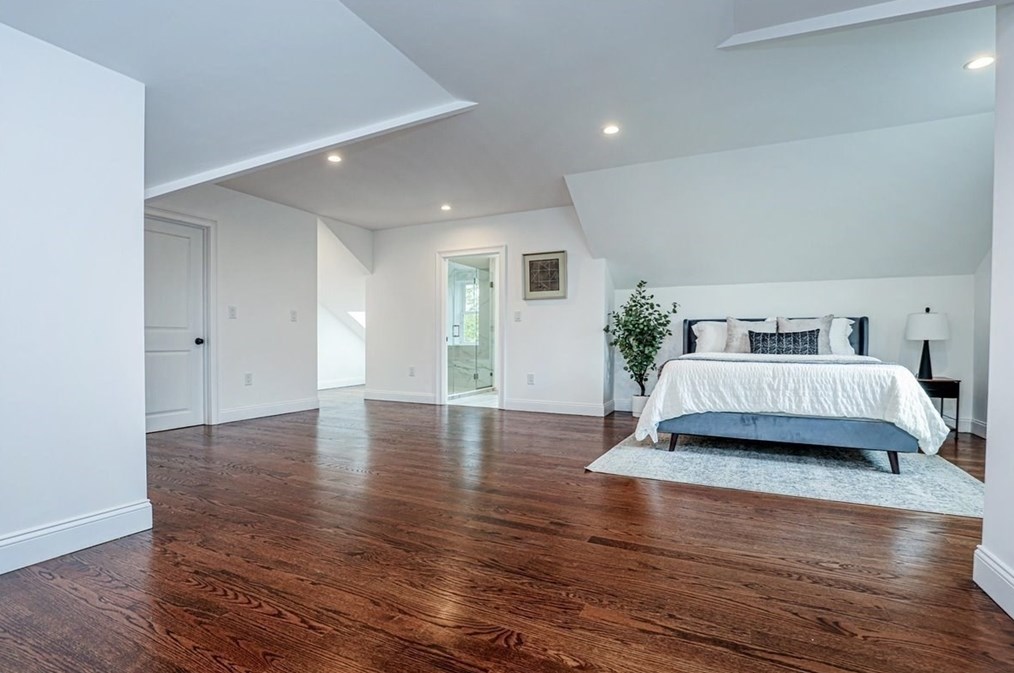 113 Hunnewell St, Needham MA 02494-1809 exterior