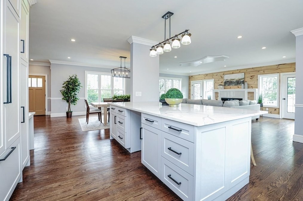 113 Hunnewell St, Needham MA 02494-1809 exterior