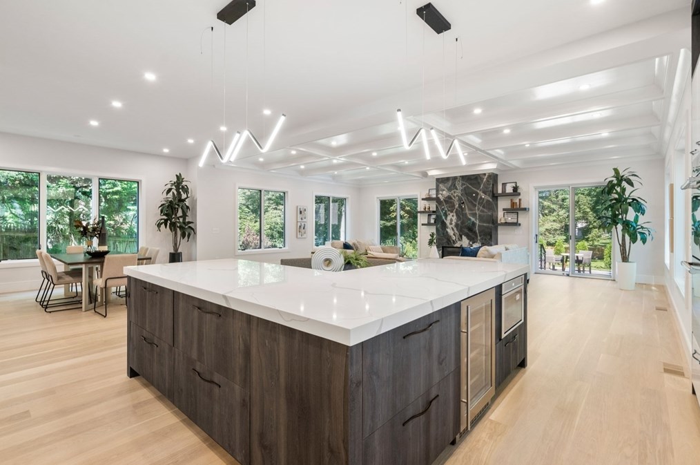 239 Jackson St, Newton MA 02459-2523 exterior