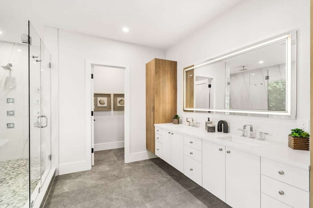 239 Jackson St, Newton MA 02459-2523 exterior