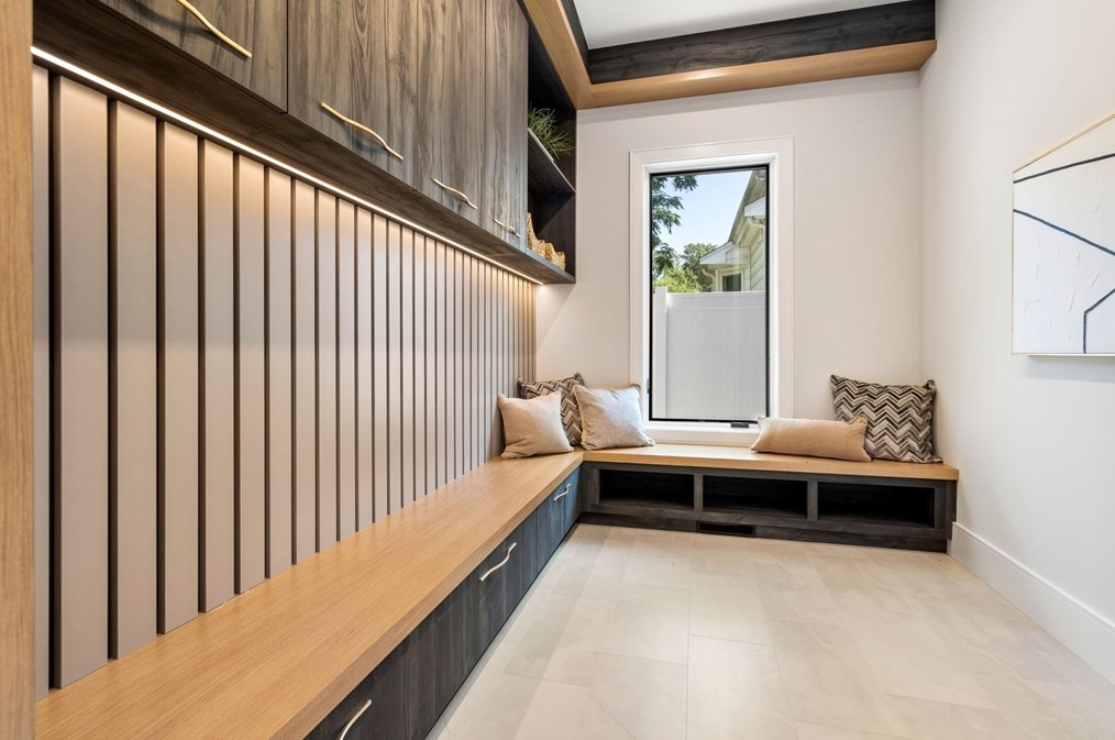 239 Jackson St, Newton MA 02459-2523 exterior