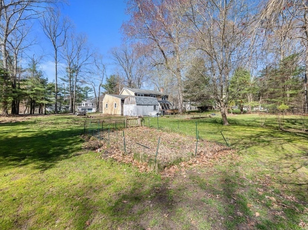 500 St, West Bridgewater MA 02379-1833 exterior