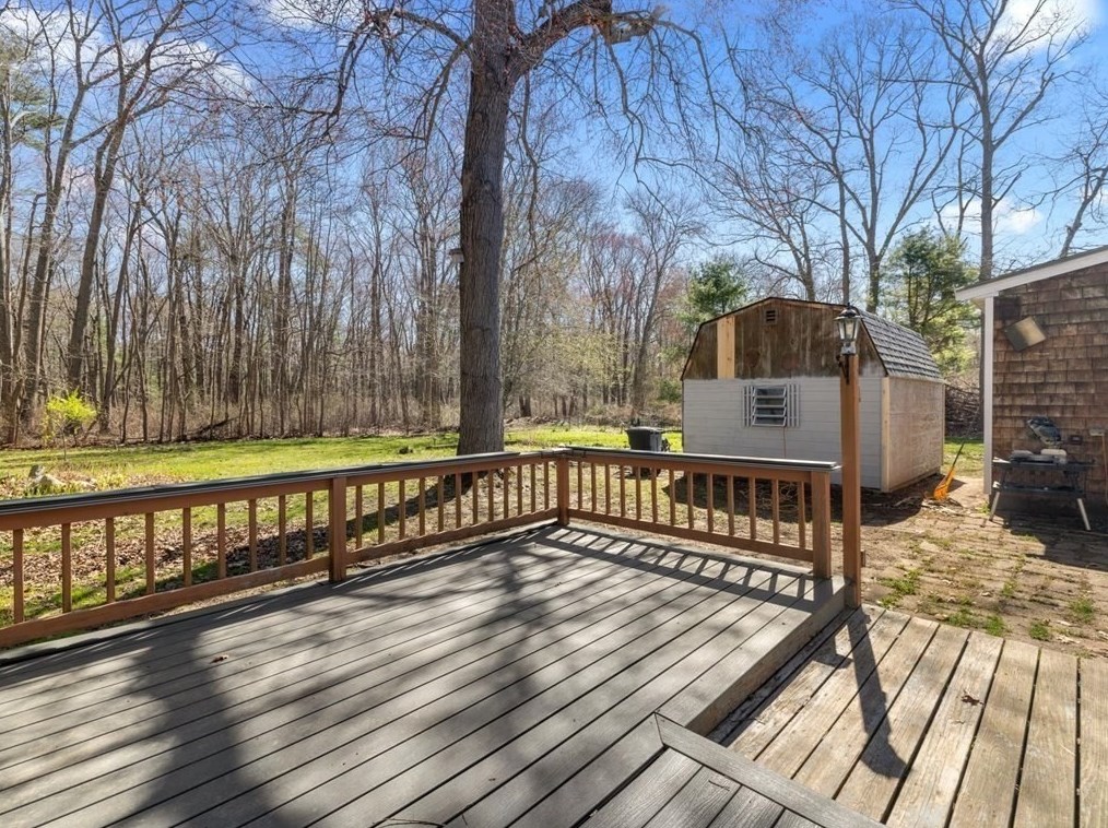 500 St, West Bridgewater MA 02379-1833 exterior