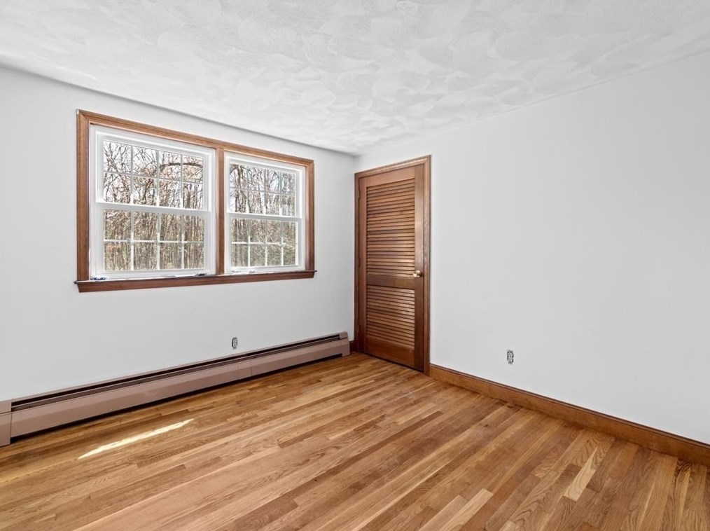 500 St, West Bridgewater MA 02379-1833 exterior