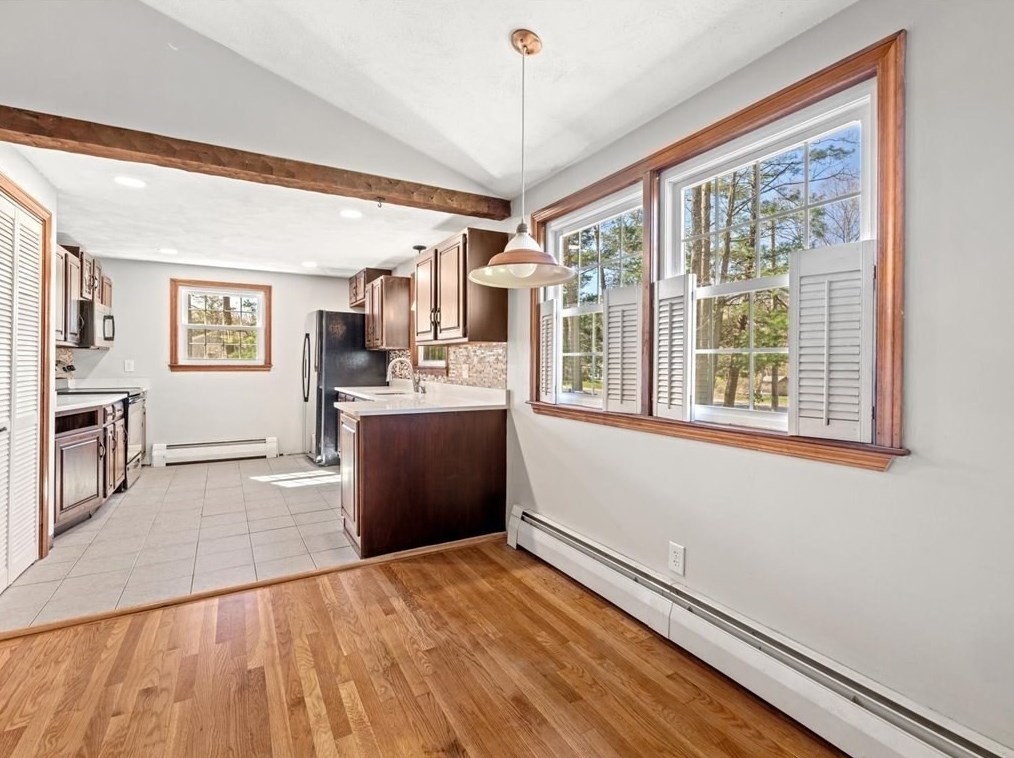 500 St, West Bridgewater MA 02379-1833 exterior